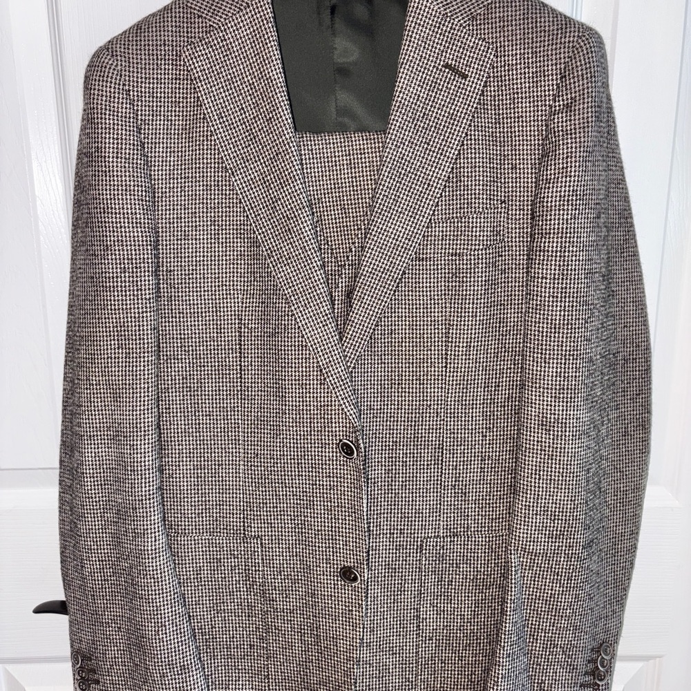 Suitsupply Houndstooth 3pc suit for Men
